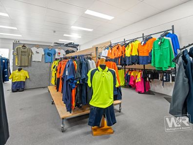 Retail - UNIQUE BUSINESS LEASEHOLD OPPORTUNITY