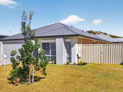 8 Raffles Way, Golden Bay WA 6174