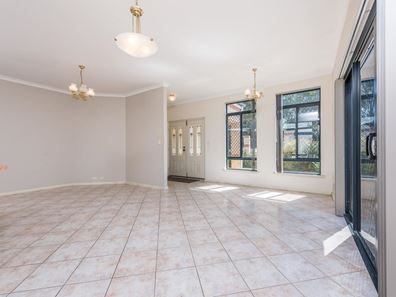 2 Bates Road, Innaloo WA 6018