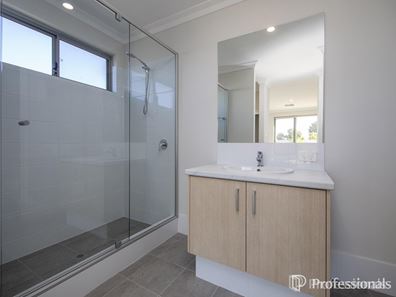 123 Alverstone Boulevard, Lakelands WA 6180