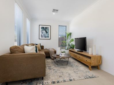 95 Sicklemore Road, Parmelia WA 6167