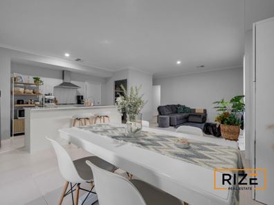 62 Forever Boulevard, Banksia Grove WA 6031