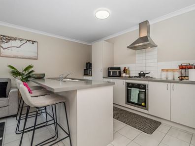 10B Terracina Parkway, Piara Waters WA 6112