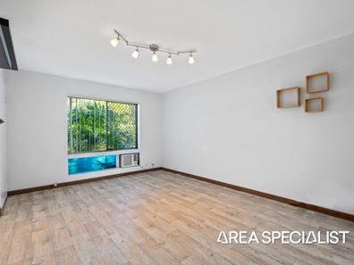 27/29 Heard Way, Glendalough WA 6016