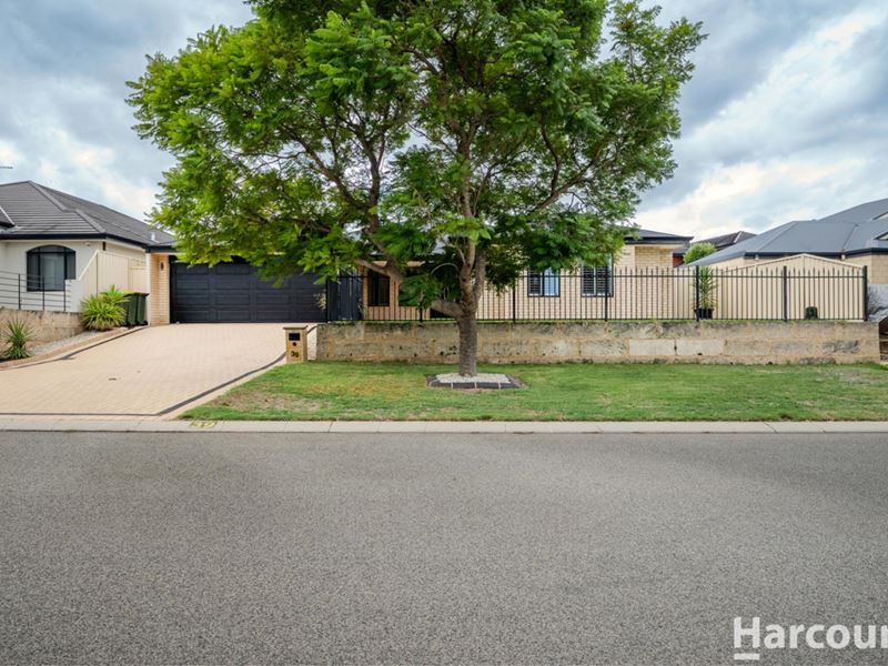 39 Keanefield Drive, Carramar WA 6031