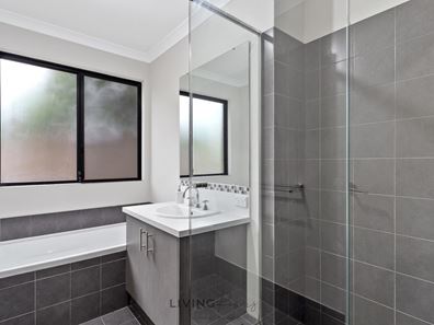 Room/2  14A Gilmore Place, Forrestfield WA 6058