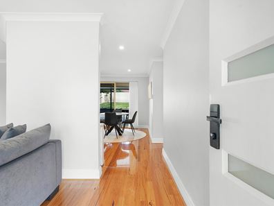 10 Rheingold Place, Mirrabooka WA 6061