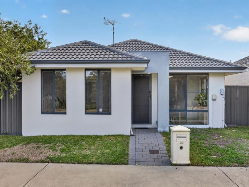 30 Bottlenose Circuit, Waikiki WA 6169