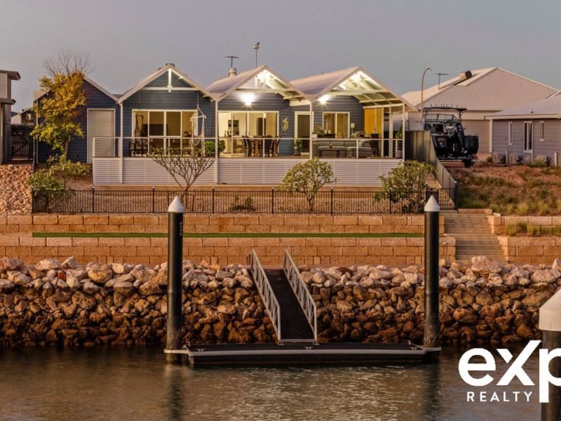 22 Kestrel Place, Exmouth
