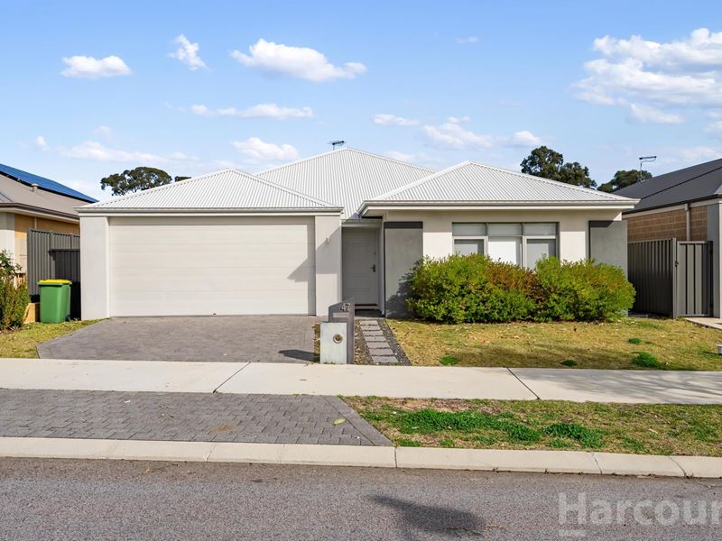 47 Barracoota Loop, Lakelands WA 6180