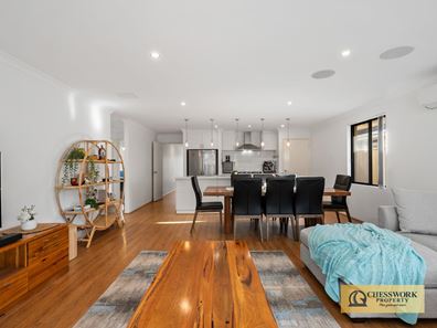 35 Marloo Street, Wattle Grove WA 6107