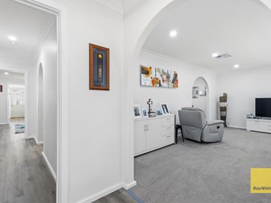12 Rosea Close, Maida Vale WA 6057