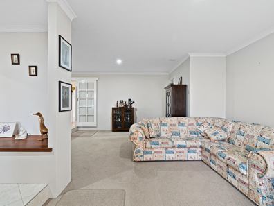 15 Dalewood Gardens, Meadow Springs WA 6210