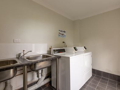 4/248 Labouchere Road, Como WA 6152