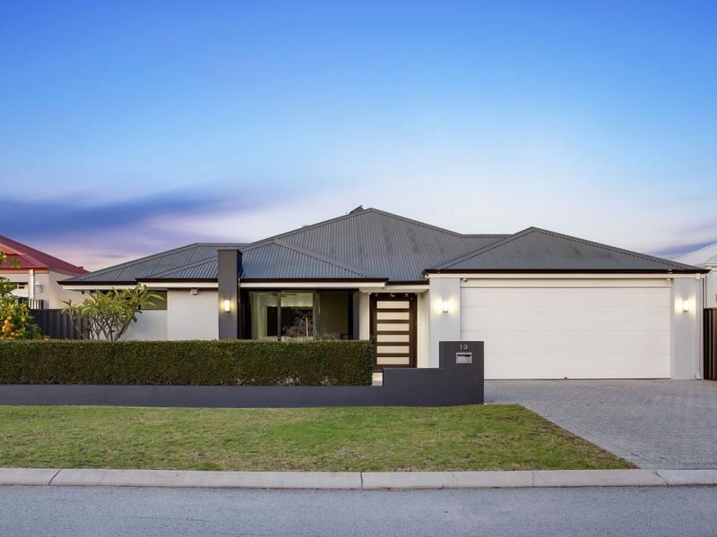 10 Appaloosa Avenue, Darling Downs WA 6122