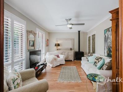 11 Mead Street, Warnbro WA 6169