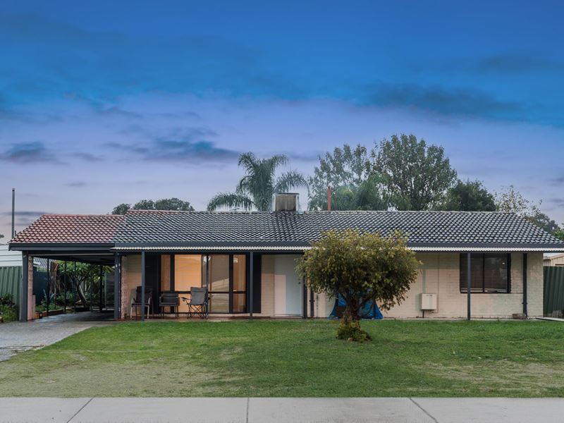 23 Eighth Road, Armadale WA 6112