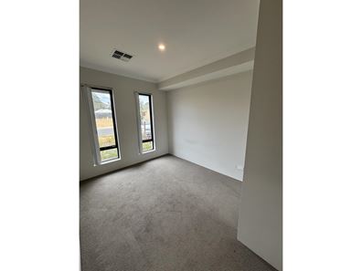 13 Quadrant Parkway, Byford WA 6122
