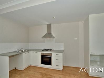 11/9 Lanyon St, Mandurah WA 6210