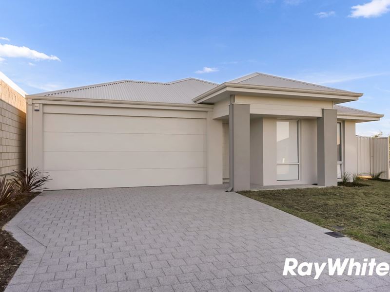 2 Tarcoola Grove, Eglinton