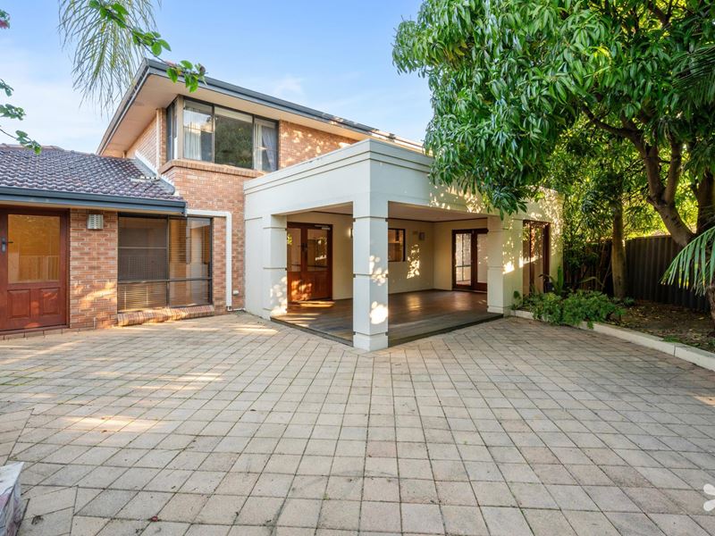 15 Hopson Cl, Booragoon