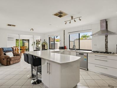 45 Guadalupe Drive, Ballajura WA 6066