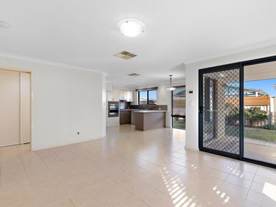 5A Oswald Street, Coolbellup WA 6163