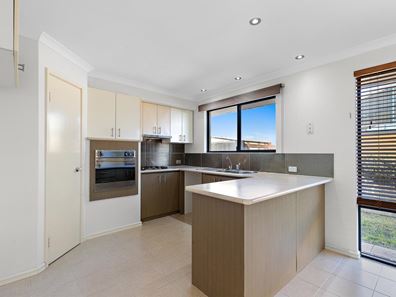 5A Oswald Street, Coolbellup WA 6163