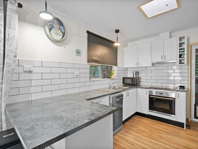 10/23 Creery Street, Dudley Park WA 6210