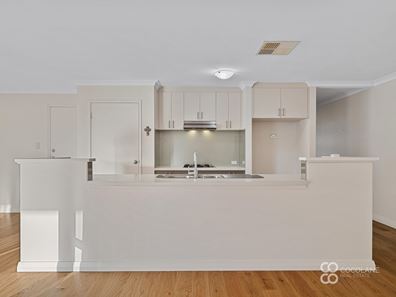 13 Dowerin Circuit, Lakelands WA 6180