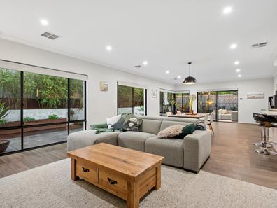 5A Gladstone Street, St James WA 6102