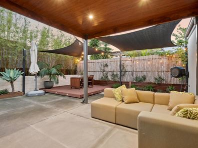 5A Gladstone Street, St James WA 6102