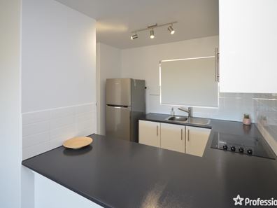13/12 McMaster Street, Victoria Park WA 6100