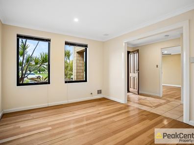 71 Karinga Road, Madora Bay WA 6210