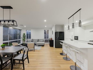 26 Primrose Loop, Treeby WA 6164