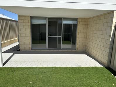 1/6 Dufferin Road, Two Rocks WA 6037