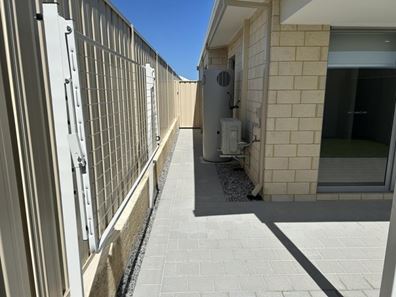 1/6 Dufferin Road, Two Rocks WA 6037