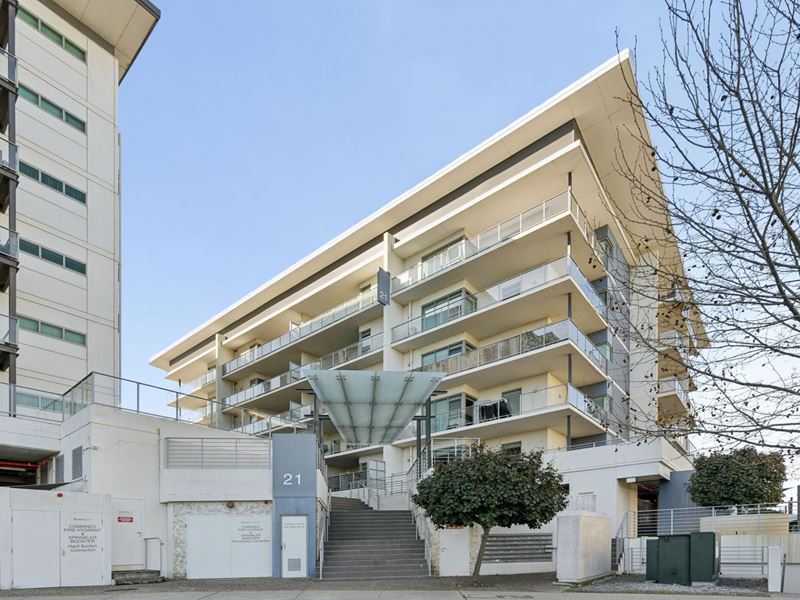 511/21 Malata Crescent, Success WA 6164