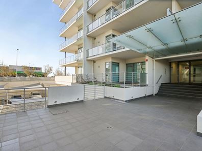 511/21 Malata Crescent, Success WA 6164