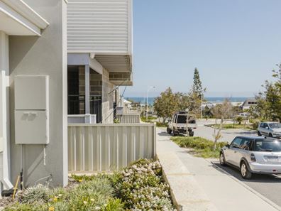 48 Broach Way, Alkimos WA 6038