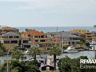14 Torquay Pass, Mindarie WA 6030
