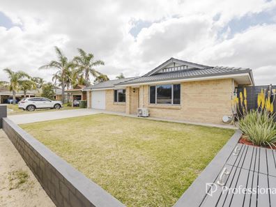 22 Papuana Place, Marangaroo WA 6064
