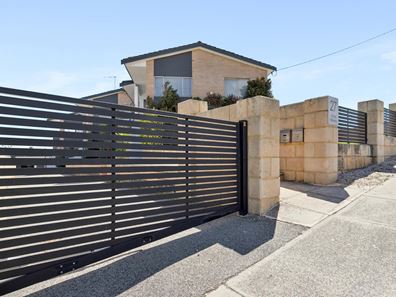 2/27 Filburn Street, Scarborough WA 6019