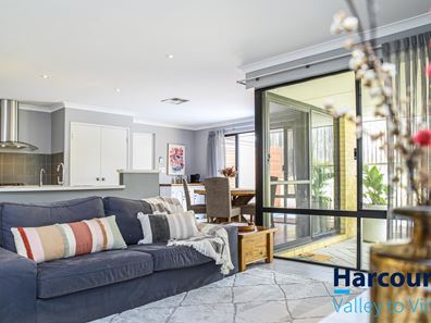 3 Peri Link, Ellenbrook WA 6069
