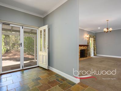 740 Summit Road, Mundaring WA 6073