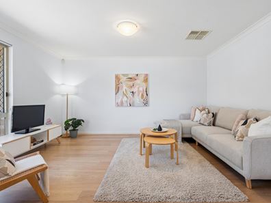 2/2 NEW ENGLAND DRIVE, Hillarys WA 6025