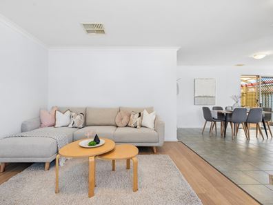 2/2 NEW ENGLAND DRIVE, Hillarys WA 6025
