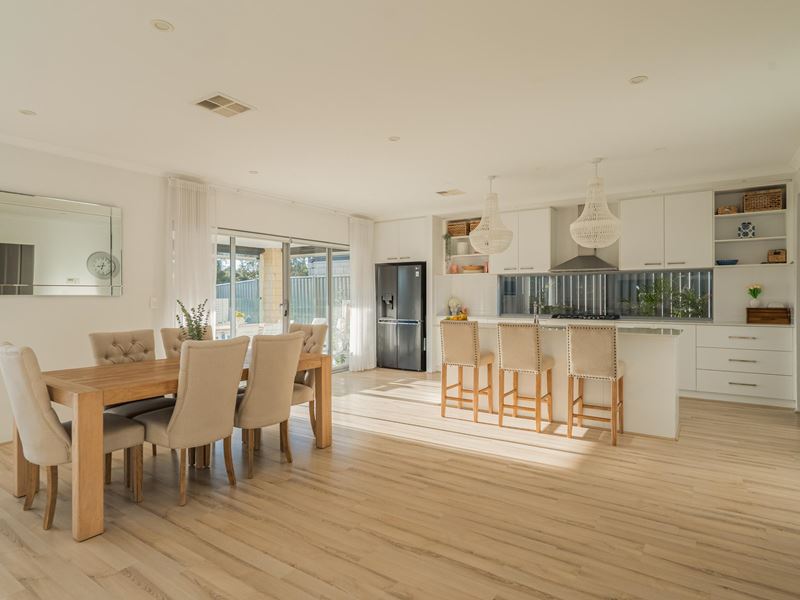 1 Needlewood Loop, Wandi WA 6167