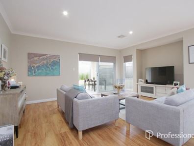 16 Delaronde Drive, Success WA 6164