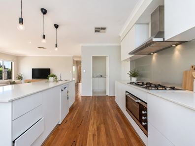 32 Clarkshill Road, Secret Harbour WA 6173